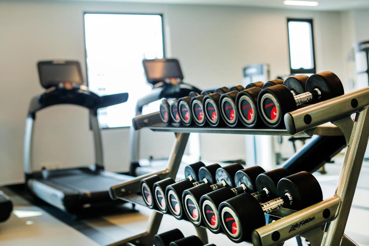 Mai House Saigon Hotel Ho Chi Minh City Exterior photo A set of dumbbells