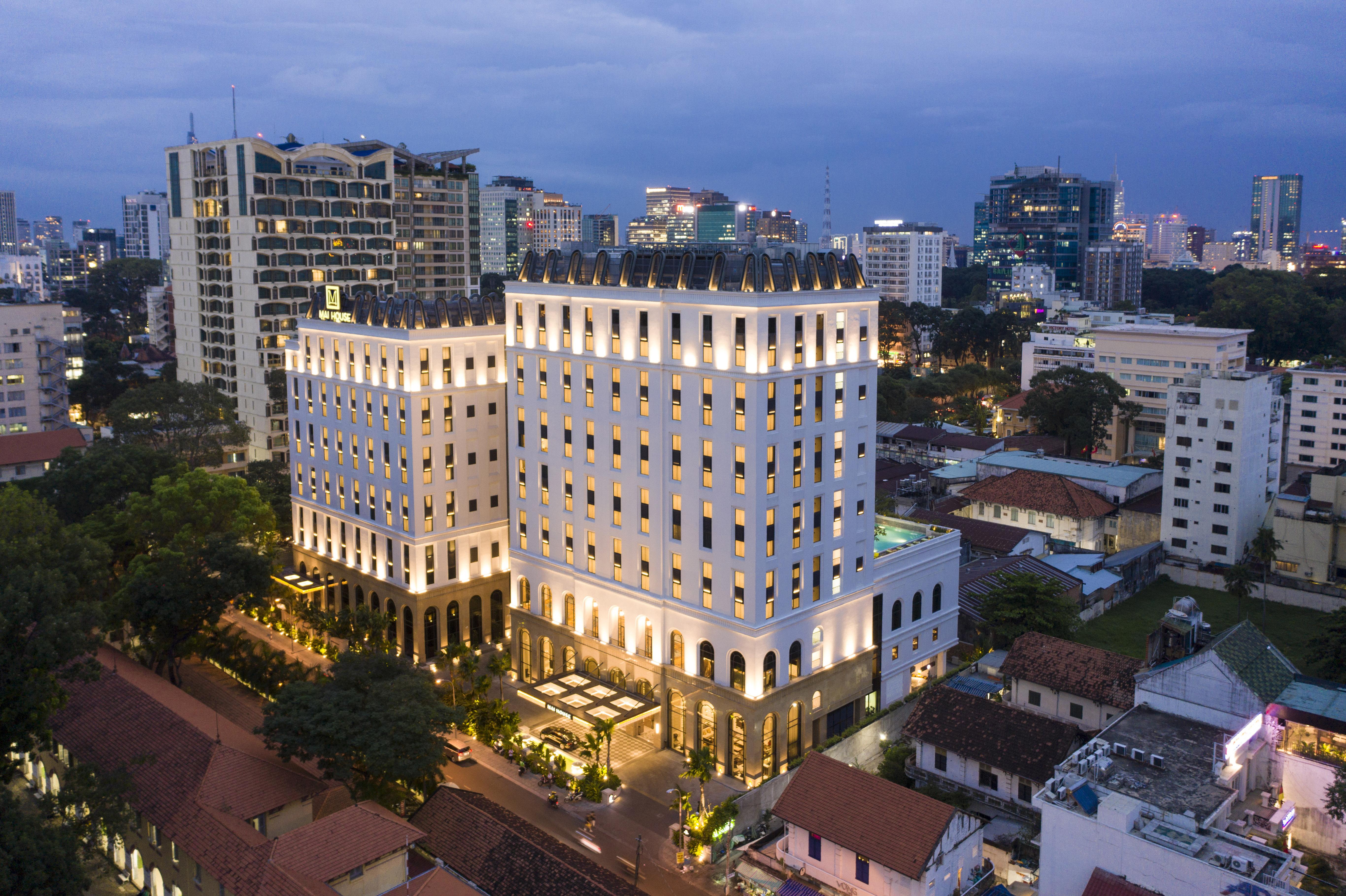 Mai House Saigon Hotel Ho Chi Minh City Exterior photo The hotel at night